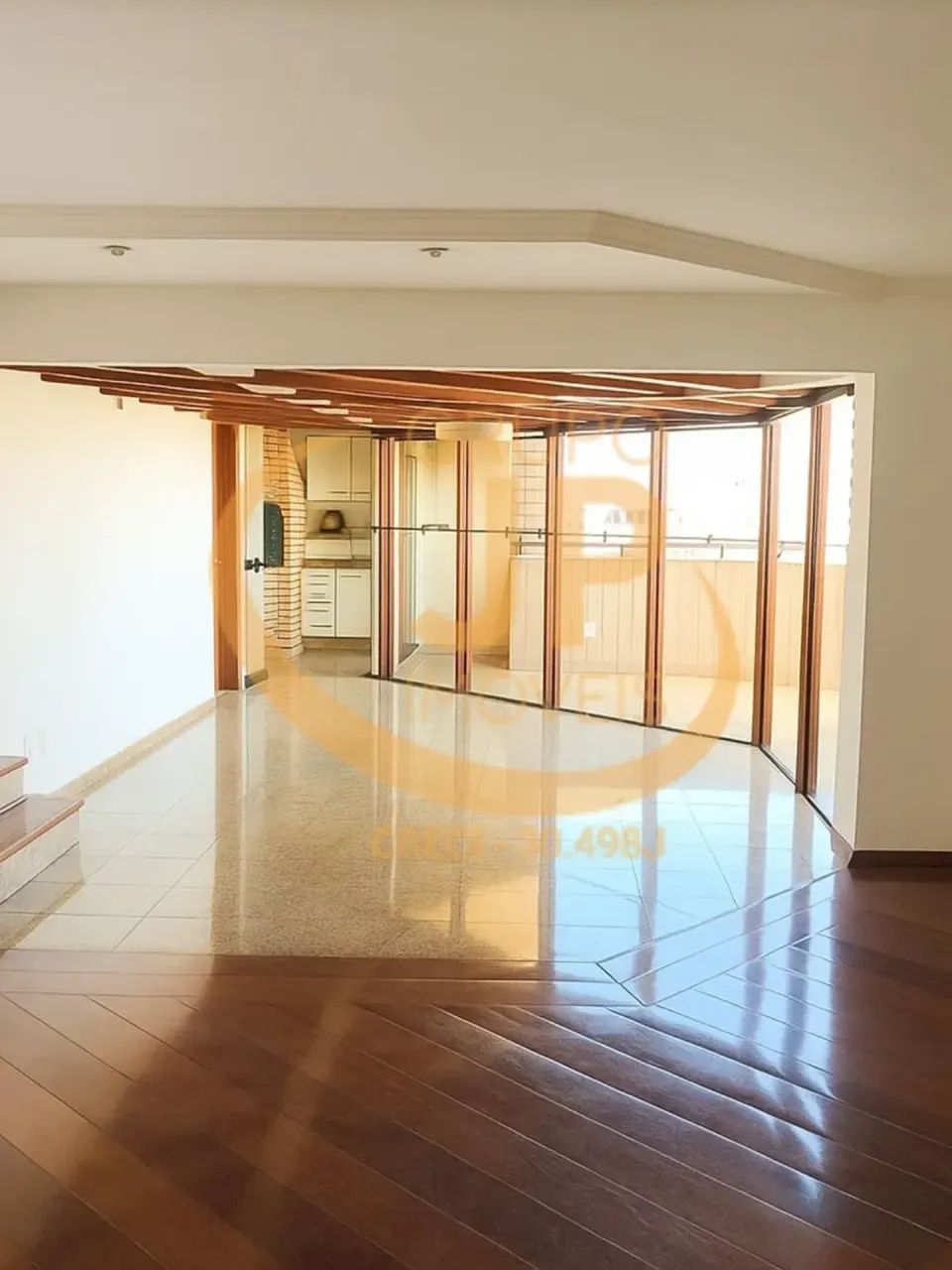 Duplex 214 m² com Suíte Master, Closets e Varandas/ Zona Central - Foto 3