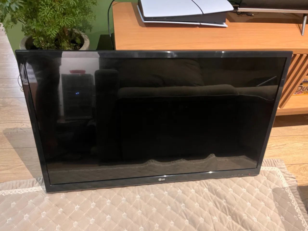 TV 43 em ótimo estado + Suporte de parede - Foto 5