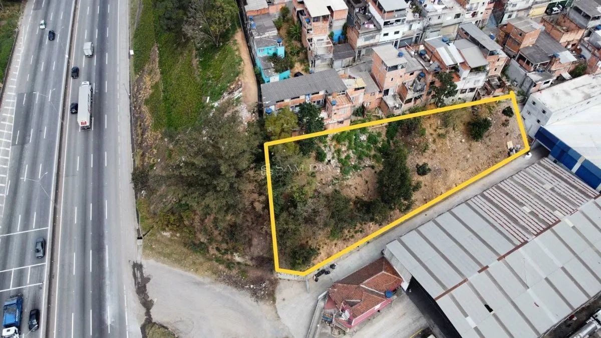 Terreno à venda com 1.457,65 m²  Rodovia Fernão Dias | Ideal para condomínio popular