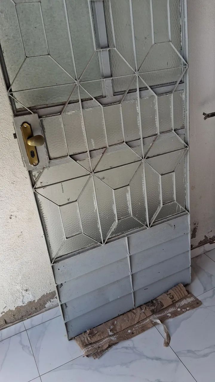 Porta de ferro