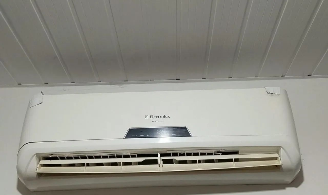 Vende-se ar condicionado 9 mil BTUs 
