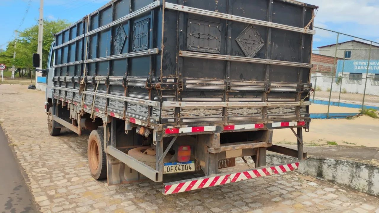 FORD CARGO 816 GRANELEIRO - Foto 2