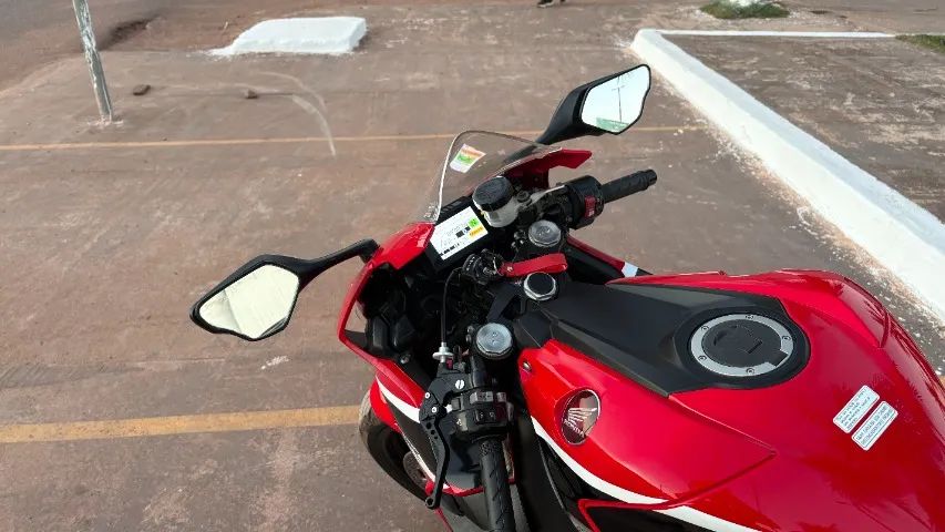 CBR1000RR FIREBLADE 2017/18 - Foto 4