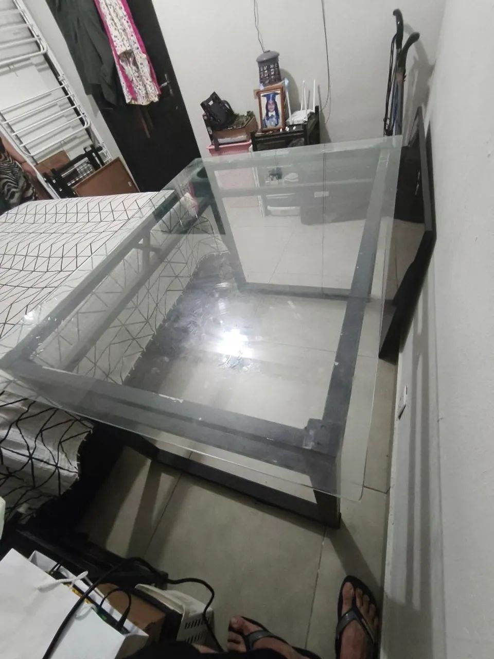 Vendo mesa de vidro c/ 4 cadeiras  - Foto 5
