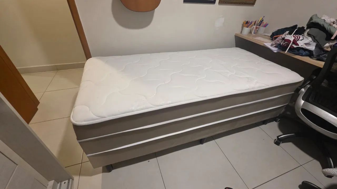CAMA SOLTEIRÃO - em estado de nova 