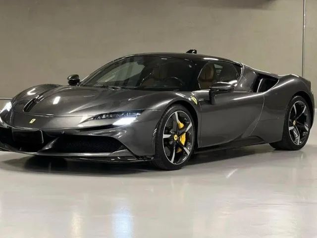 Ferrari SF 90 STRADALE 4.0 V8 Bi-Turbo (Híbrido), foto 5 de 8