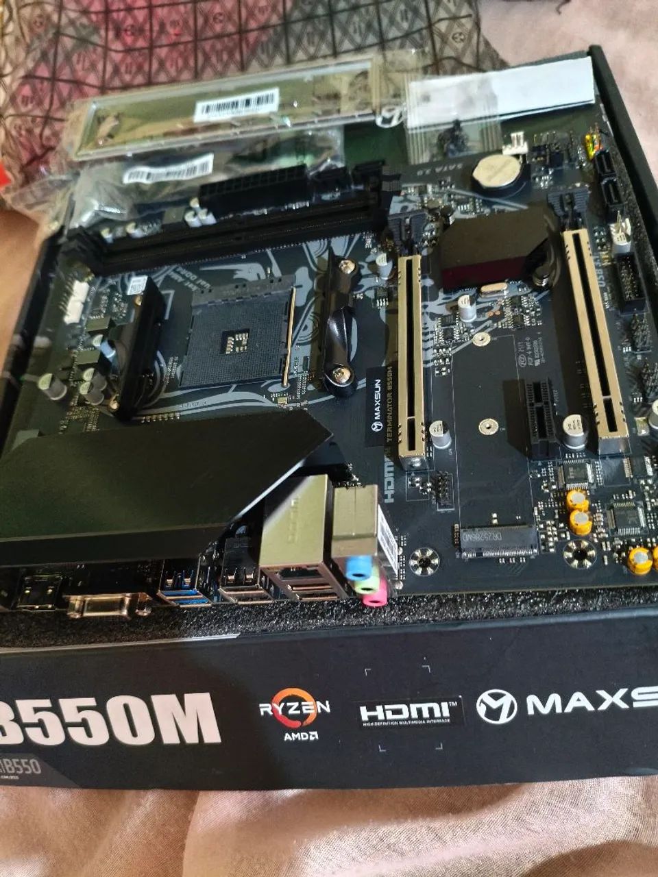 Placa mãe b550m vrm tops com boa ventilação   - Foto 2
