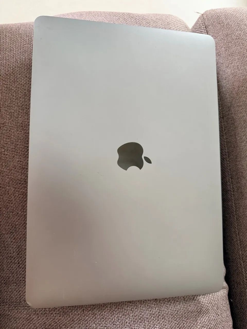 MacBook M1 13 Pol prata