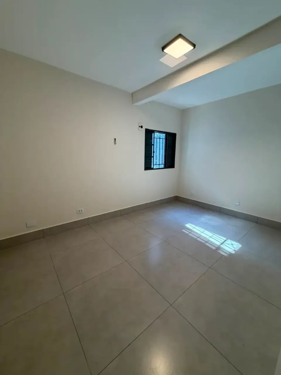 VENDO AMPLA CASA NO JD EUROPA - Foto 3
