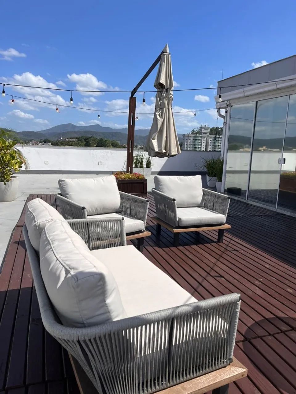 Movel artesanal externo sofa e poltronas 