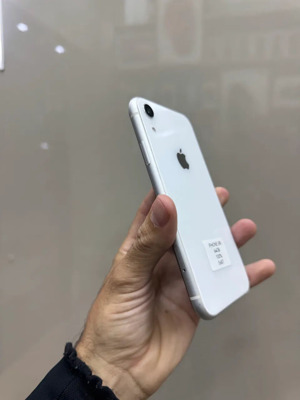 IPHONE XR 64GB BRANCO SEMI NOVO PROMOÇÃO id Apple - Celulares e
