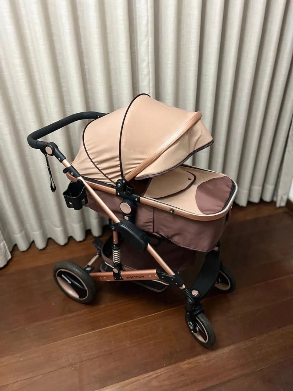 Carrinho de bebê Moisés 