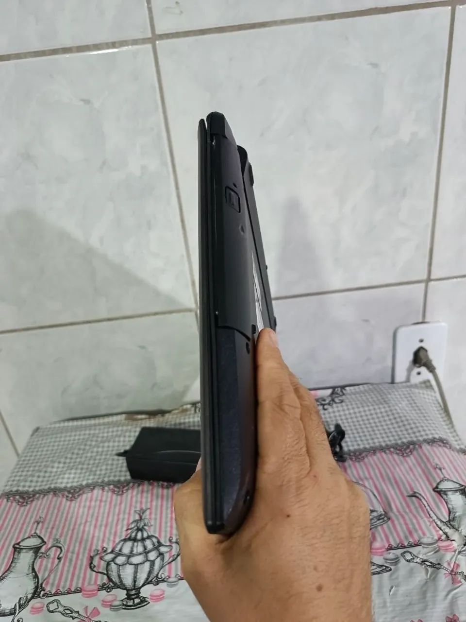 Notebook compac com 4gb memória, teclado ok, carregador. - Foto 4