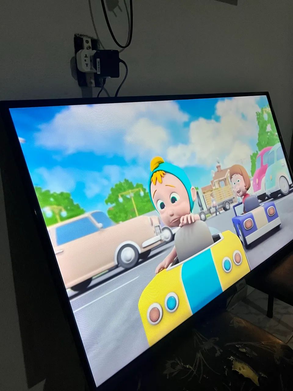 Vendo tv TCL 42 polegadas Smart . apenas vendo  - Foto 2