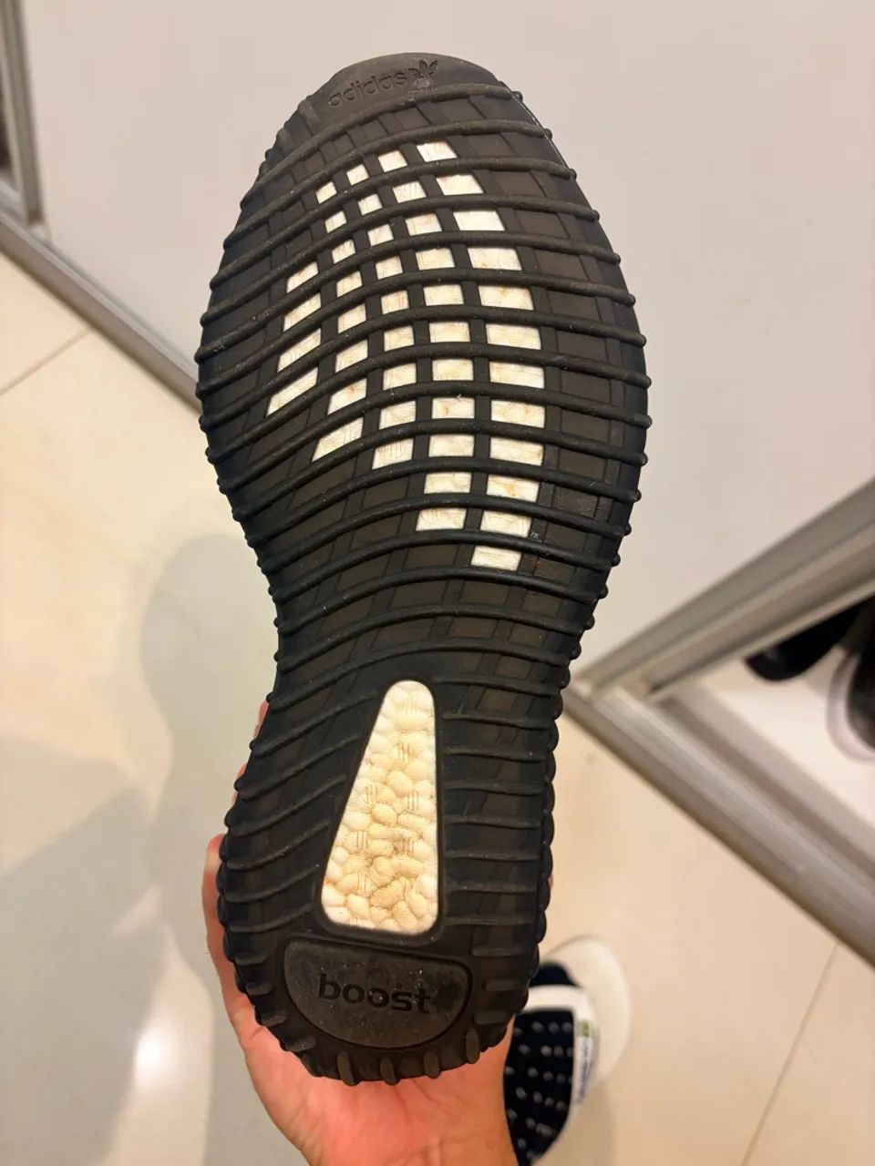 Adidas Yeezy Boost  - Foto 2