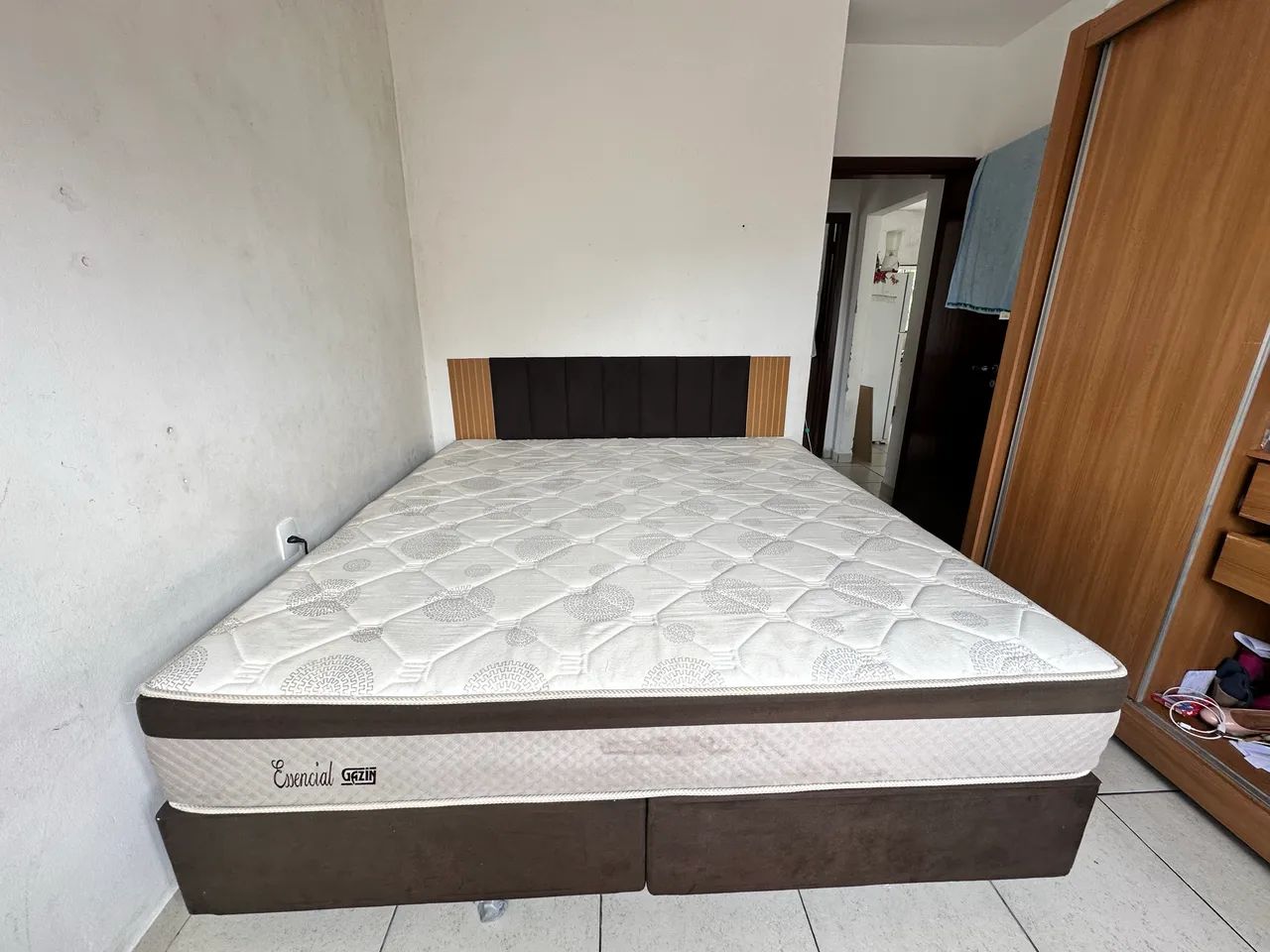 Vende-se cama king size com apenas 1 ano de uso  - Foto 2
