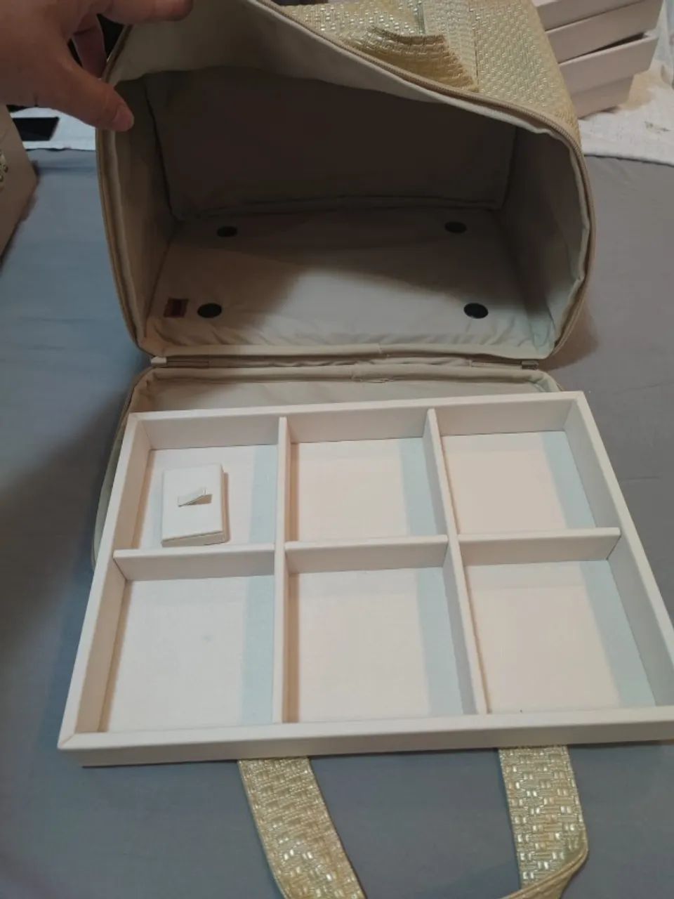 Bolsa para semijoias com 4 divisórias - Foto 4