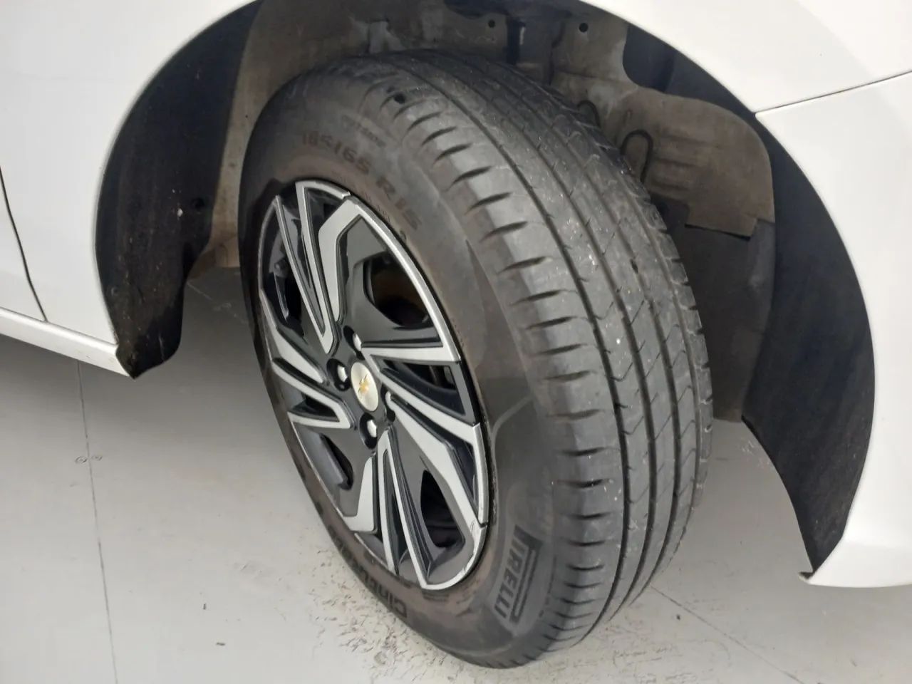 Chevrolet Onix Hatch 1.0 12V Flex Mec. 4P, foto 13 de 18