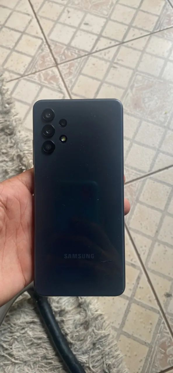 Vendo Celular a32 