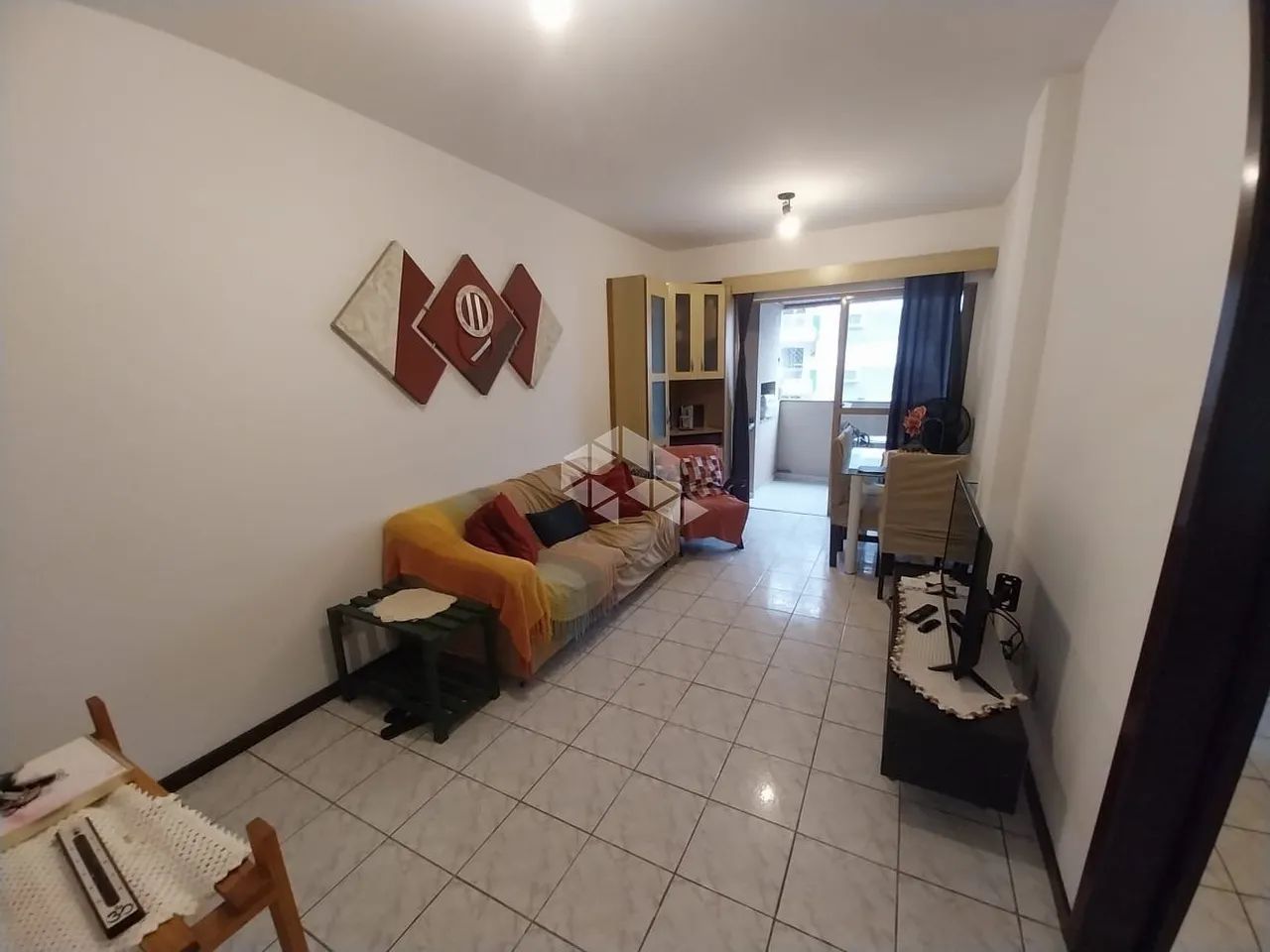 Apartamento Mobiliado com 2 Quartos (1 Suíte) e Sacada com Churrasqueira à Venda na Trinda - Foto 2