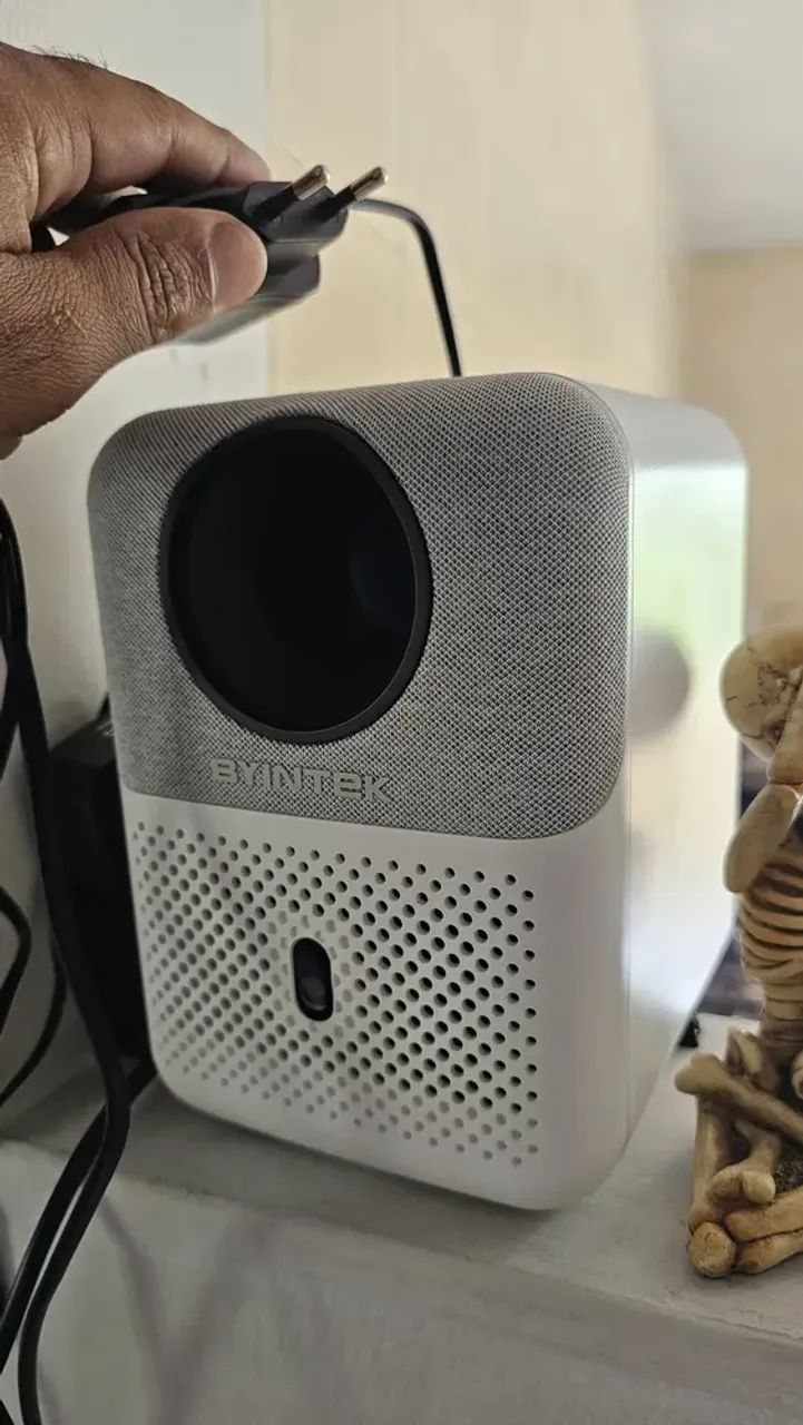 Projetor Byintek love u4 ótica selada full hp 4k auto foco 200 polegadas wifi - Foto 2