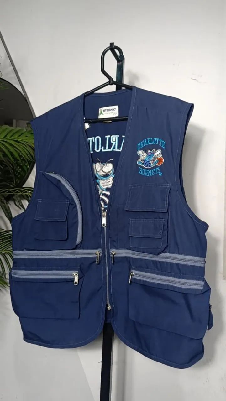 Colete vintage Charlotte Hornets 90's  - Foto 2