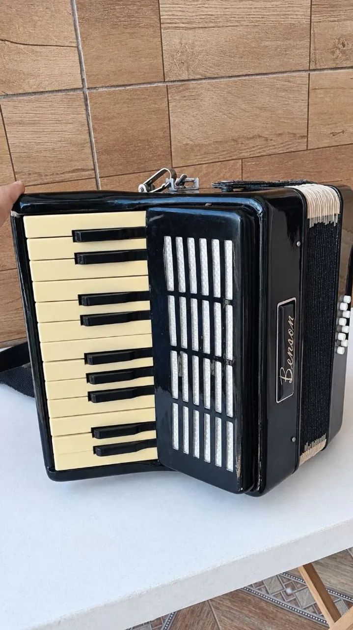 Acordeon Benson 8 baixos - Foto 2