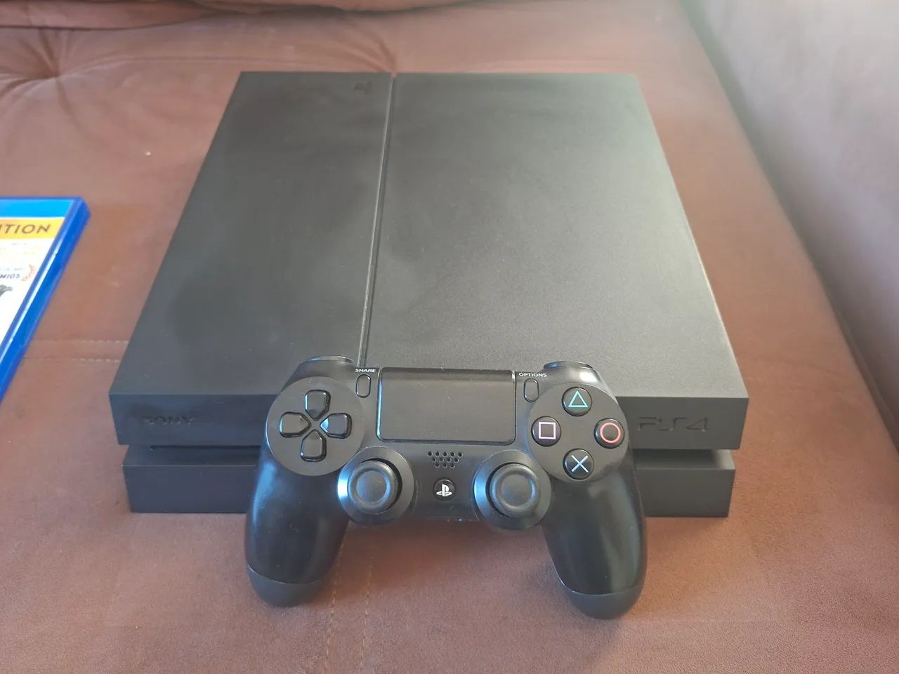 Ps4 em excelente estado, nunca aberto.+ hd externo 1 TB+ 7 jogos