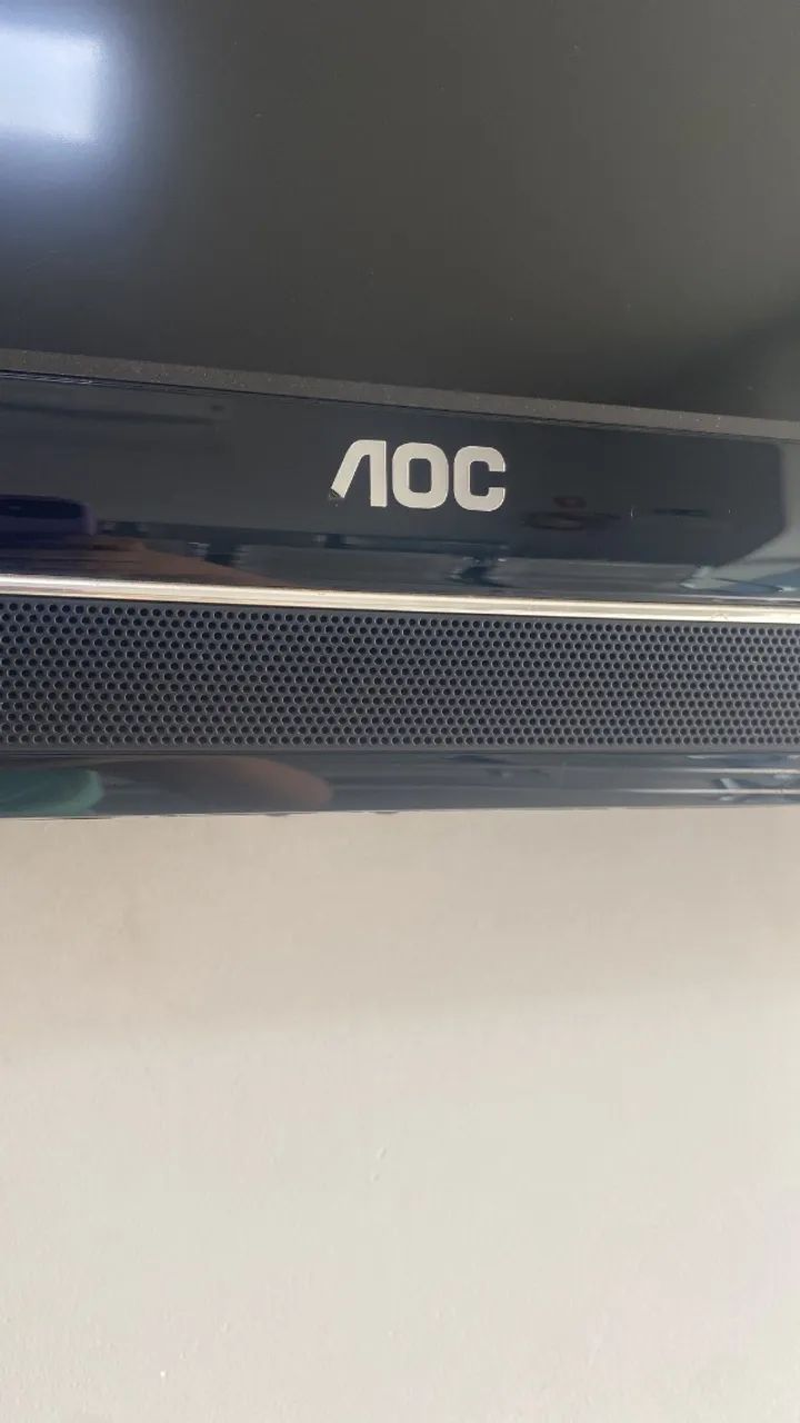 TV TELA PLANA PRETA (NÃO É SMART)