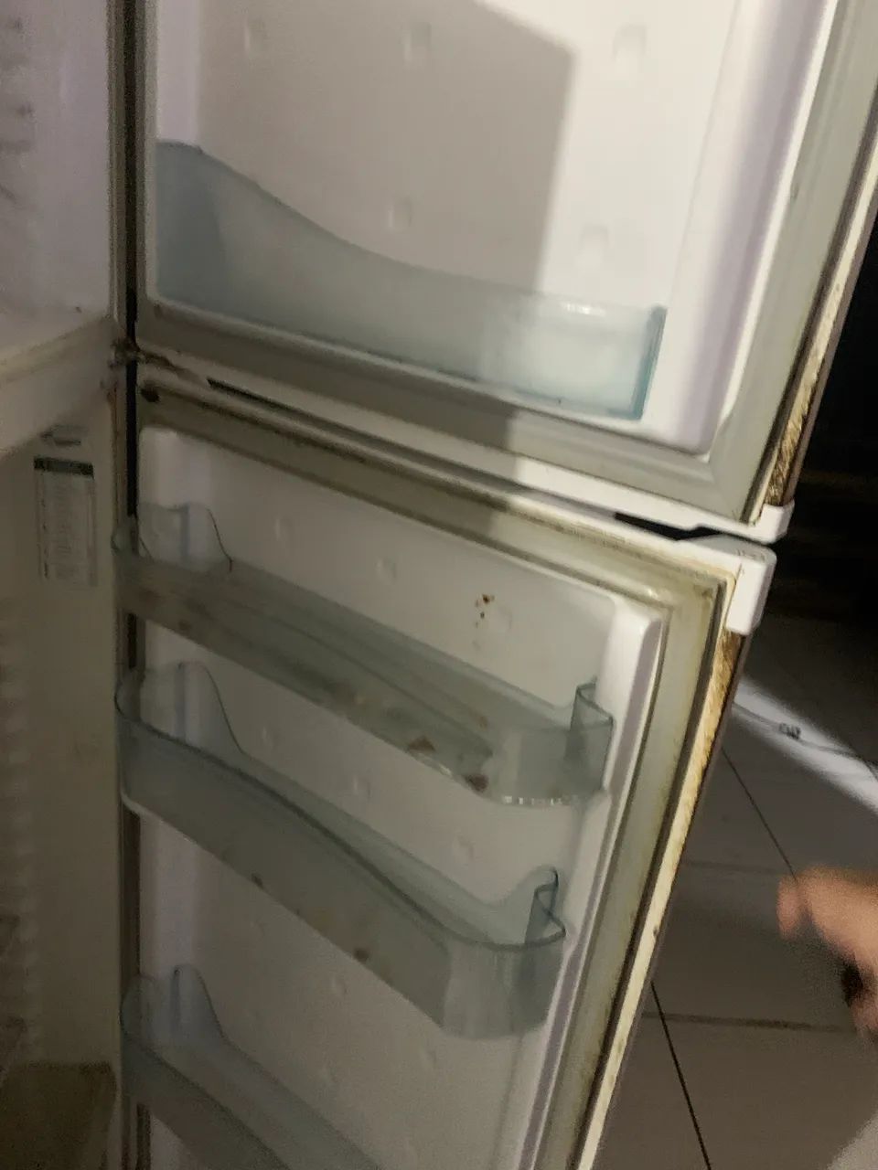 Geladeira com defeito  - Foto 2