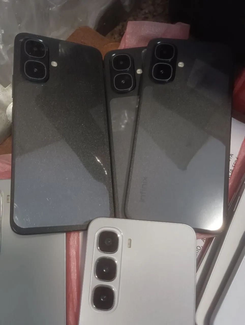 Carcaça celular novo para decoração  - Foto 2