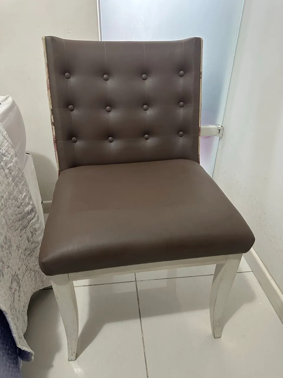 Cadeira estofada à venda  - Foto 2