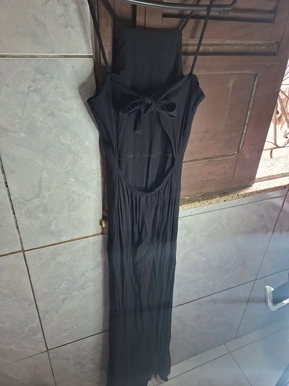 Vestido Longo Preto com Amarração nas Costas  - Foto 4