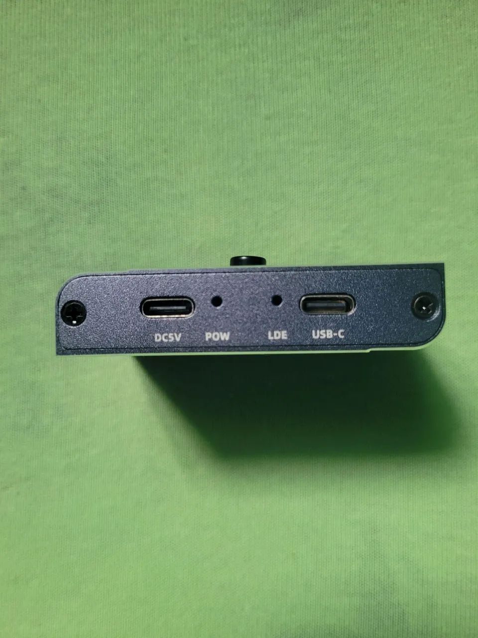 Switch/Splitter Divisor USB-C Bidirecional 8K para 2 Computadores - Foto 4