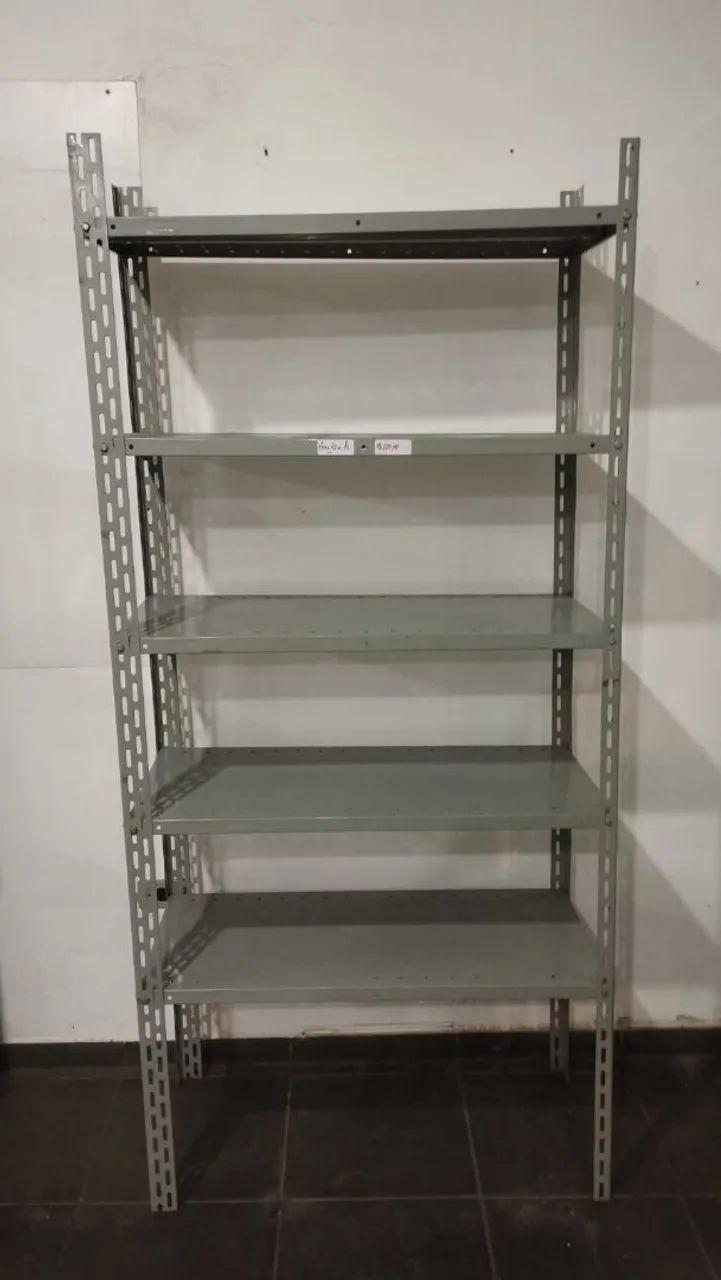 Prateleira de aço 