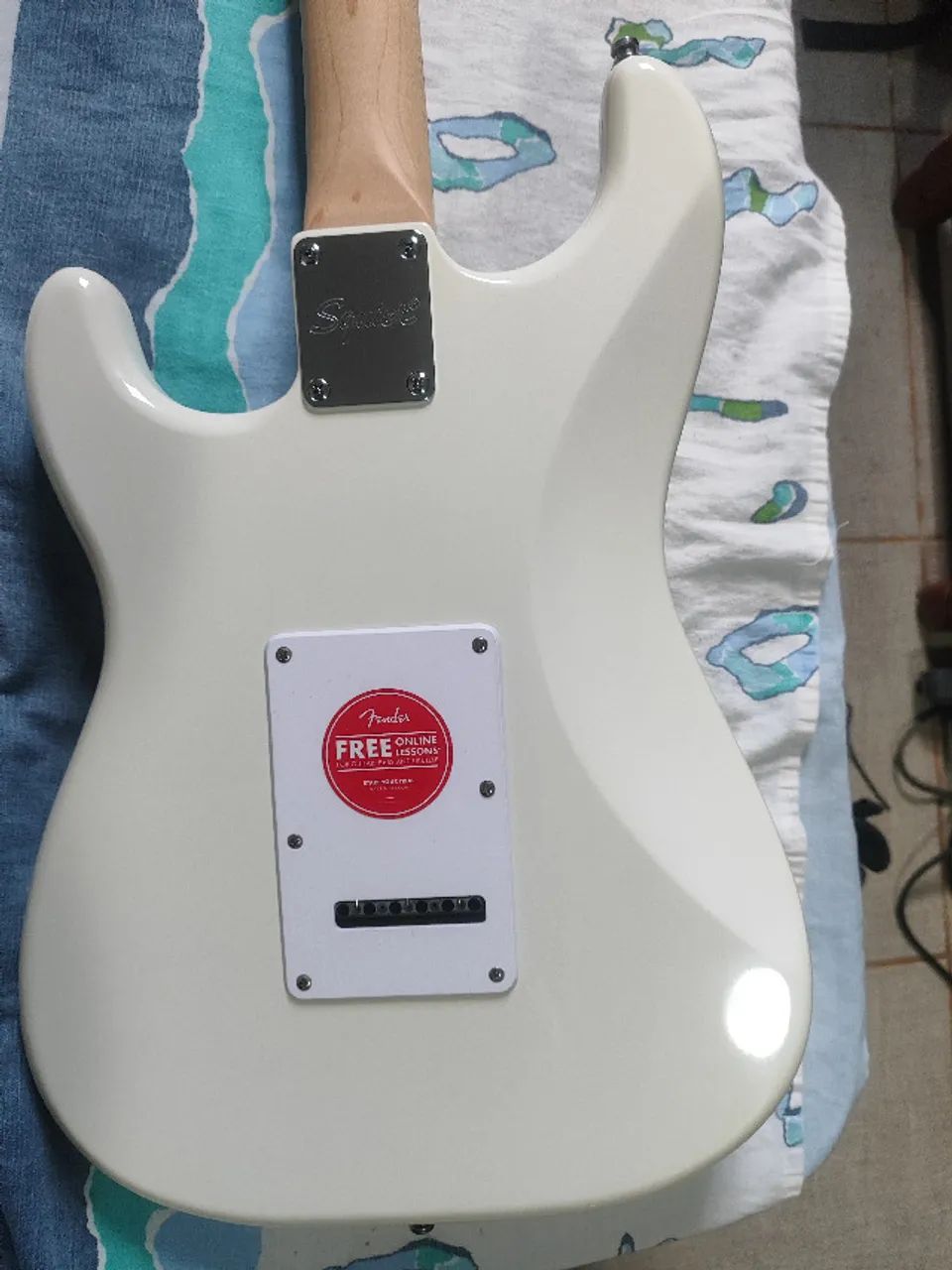 Guitarra Squier Affinity Stratocaster - Olympic White - Foto 5