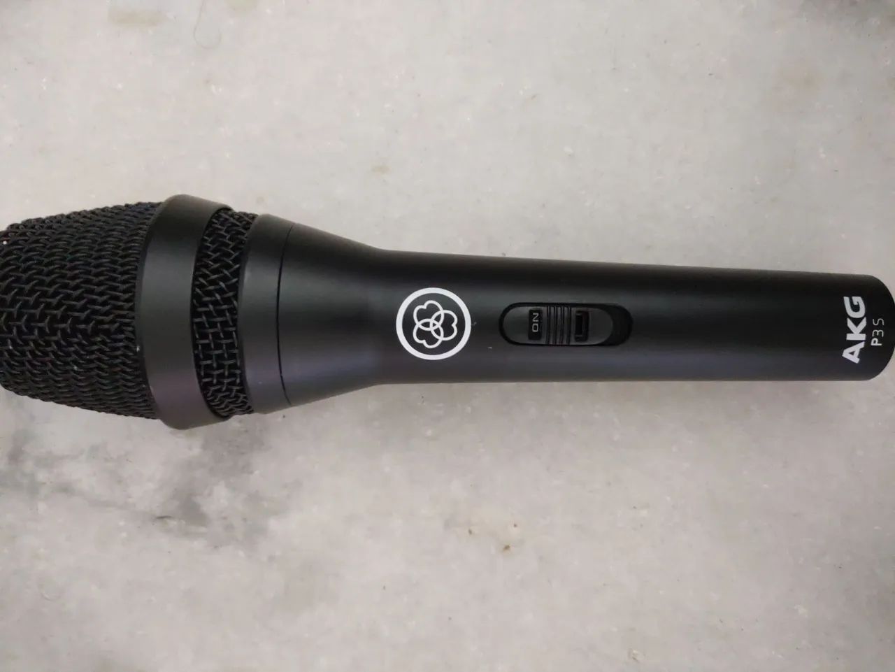 Microfone AKG P35