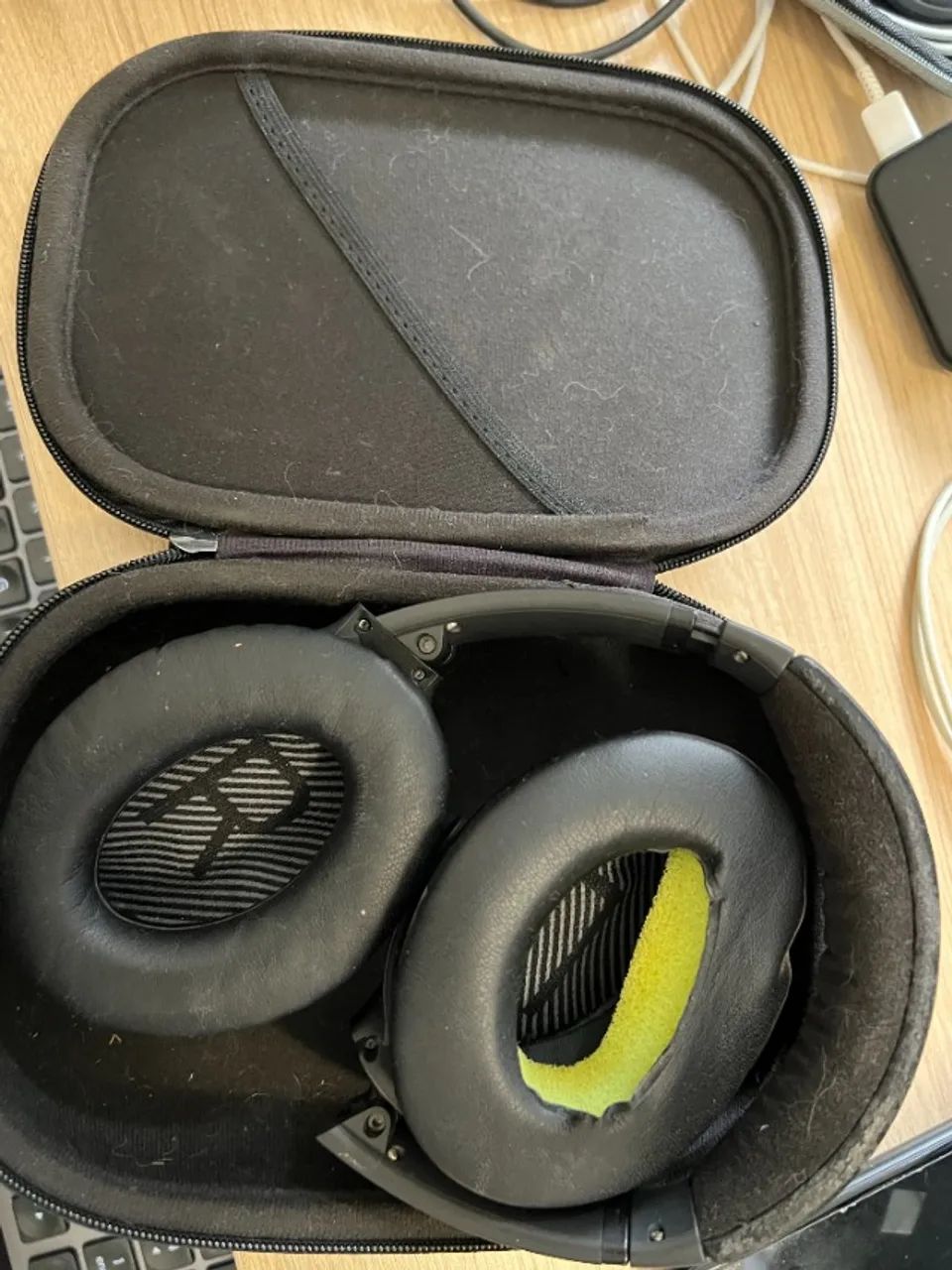 Bose QuietComfort 35 QC35 com estojo - funcionando, com desgaste - Foto 2