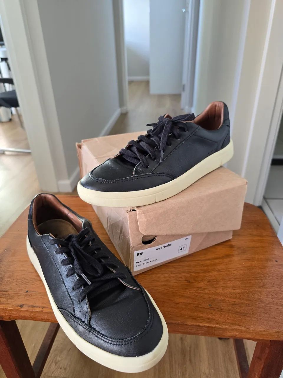Tenis Casual em couro