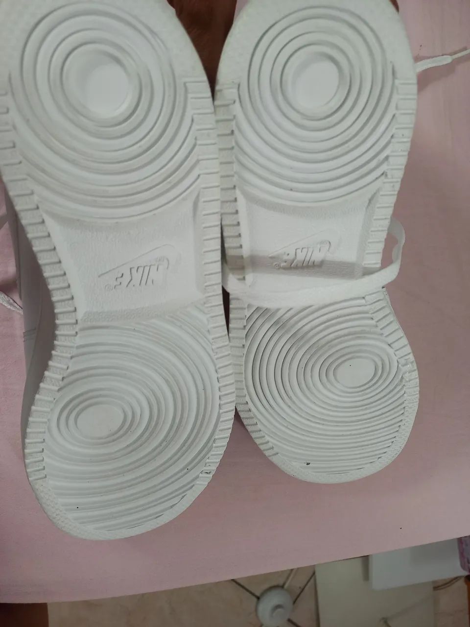 Tênis modelo basquetebol Nike Emerson mid da WMNS - Foto 3