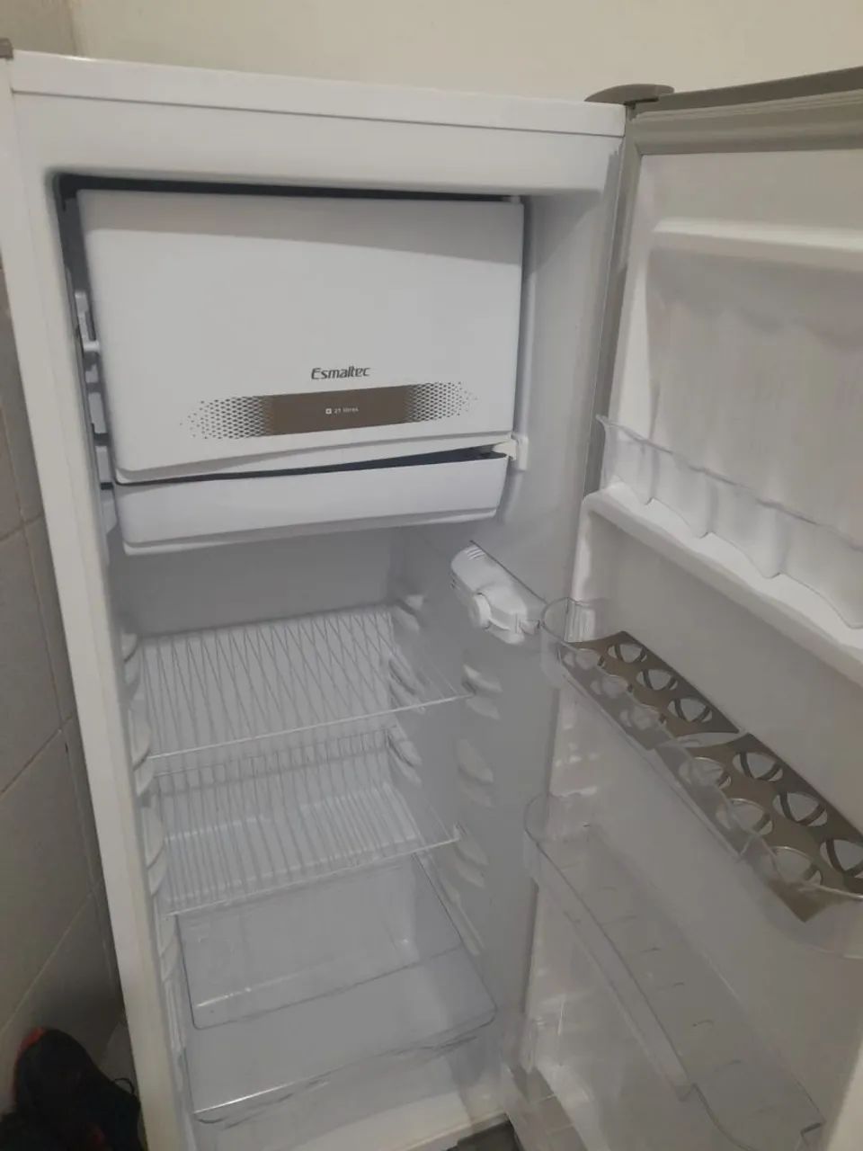 Vende se geladeira nova