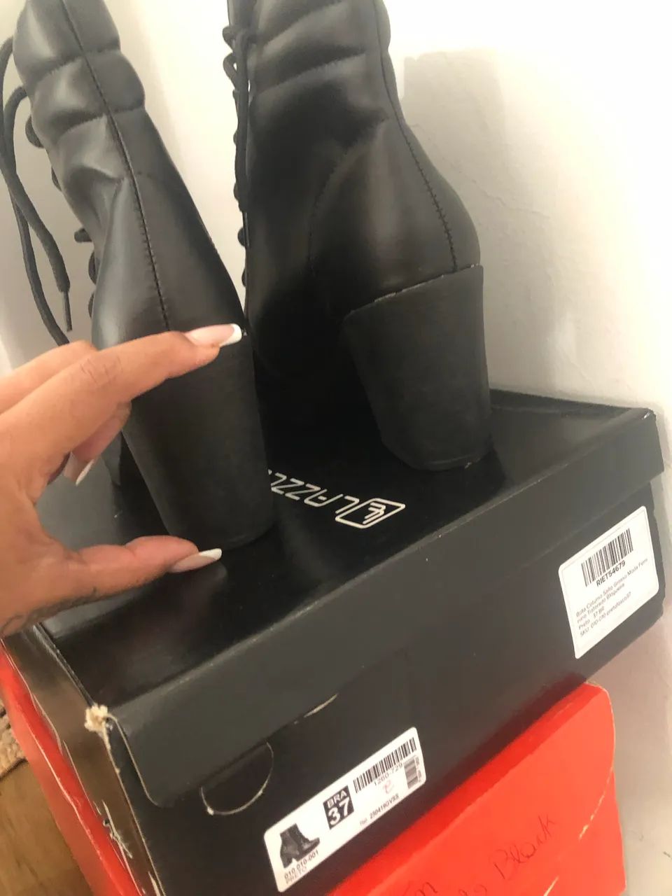 Bota novinha na caixa  - Foto 2
