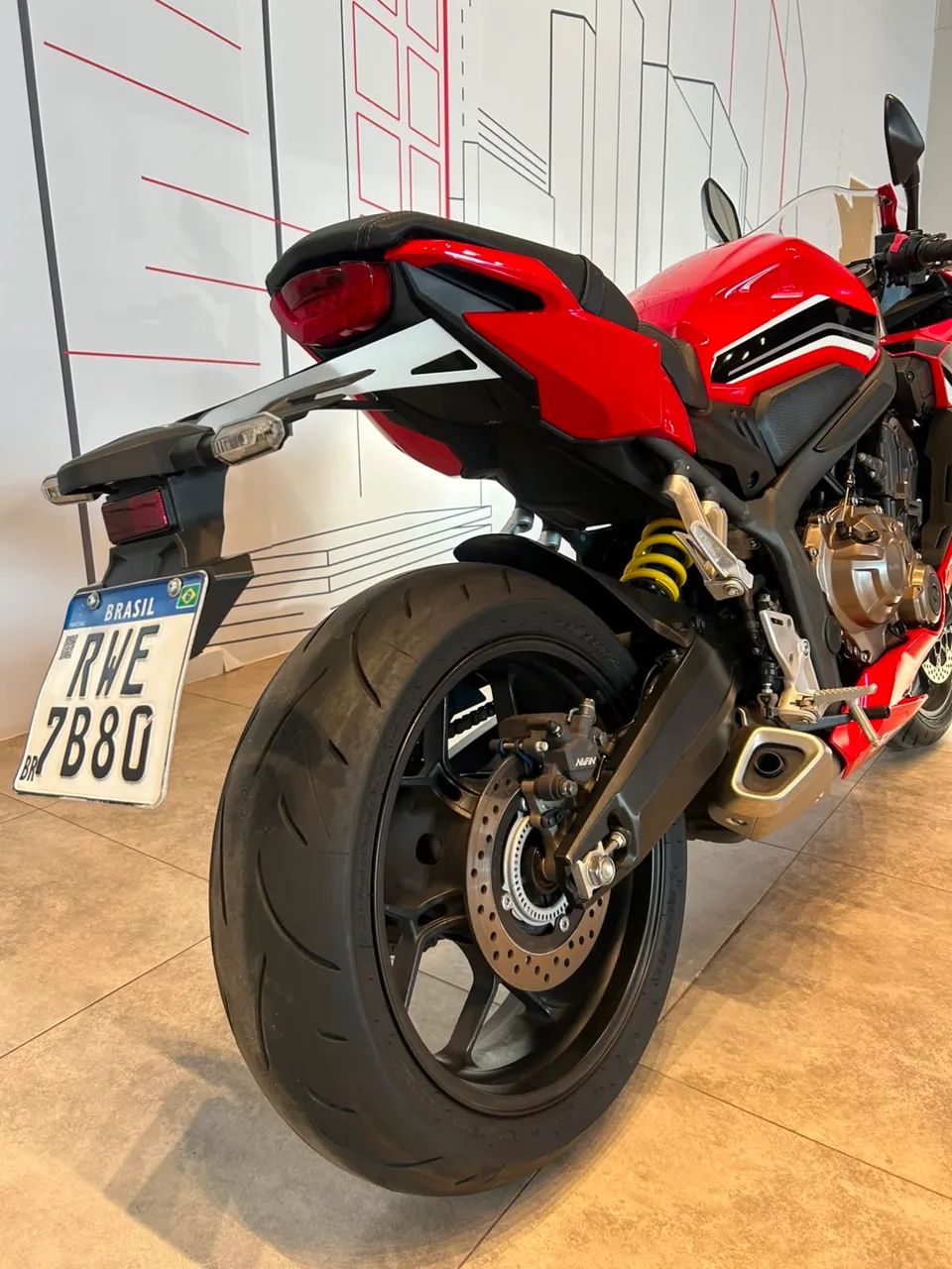 CBR 650 R - Foto 3
