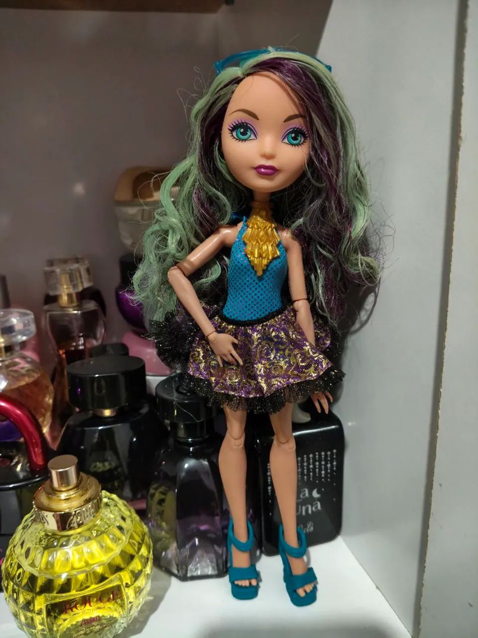 Boneca Madeline Hatter - Mirror Beach  - Foto 2