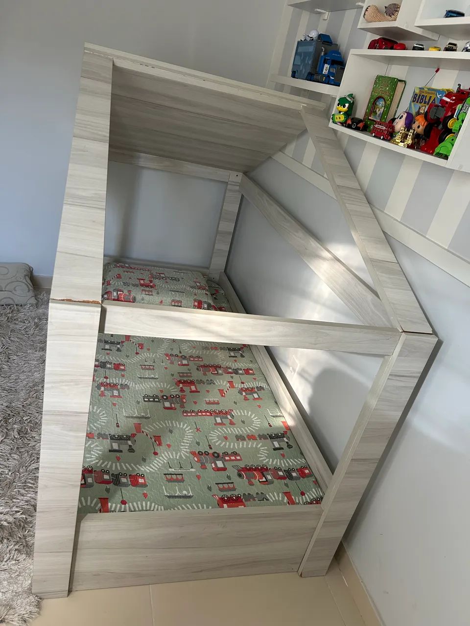 VENDE-SE CAMA INFANTIL - MODELO CASINHA ? - Foto 2