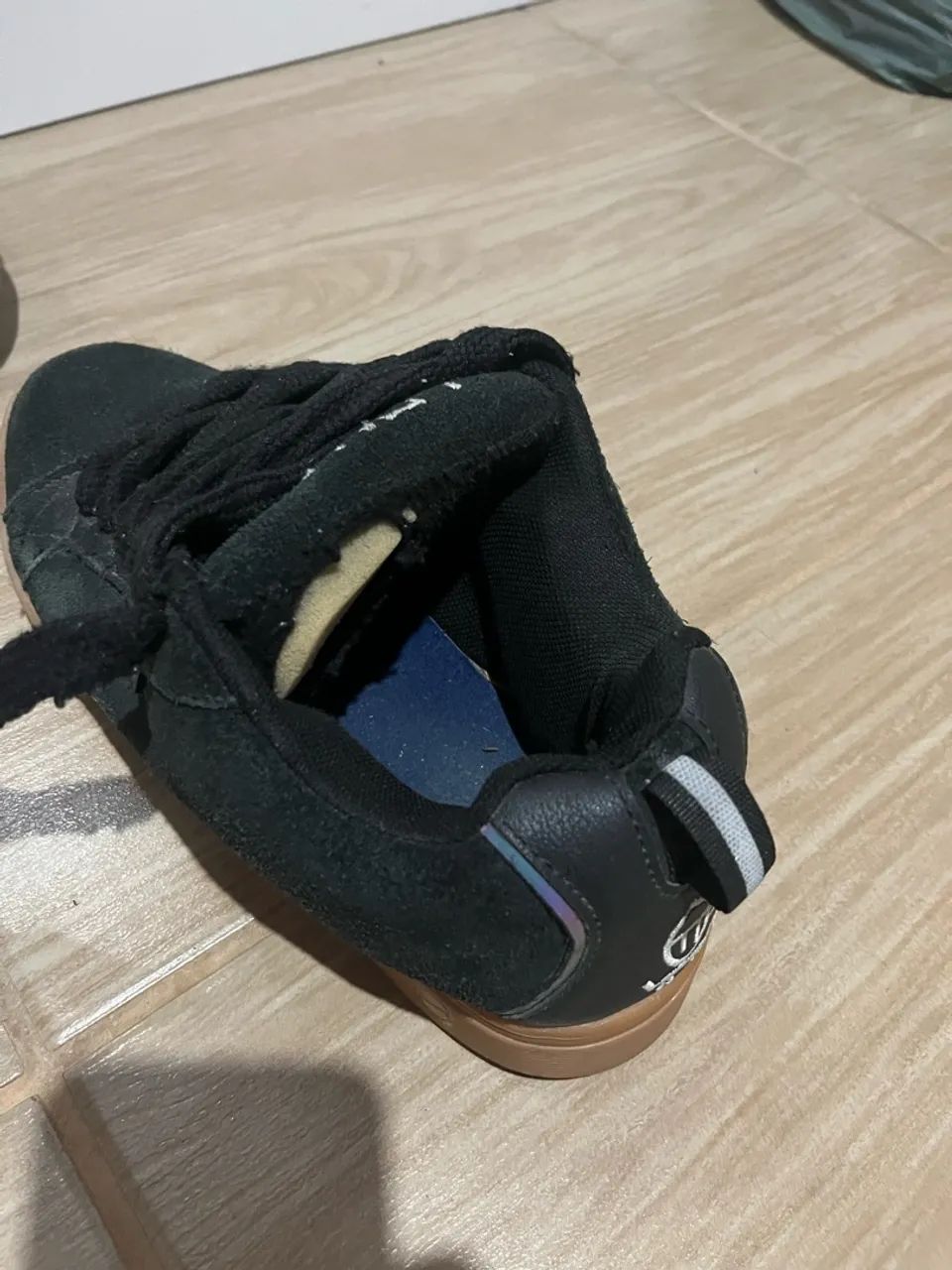 Vende-se tenis LOKAL Tag  - Foto 3