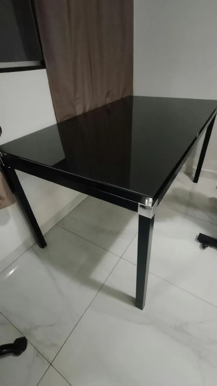 Mesa de jantar 6 cadeiras 