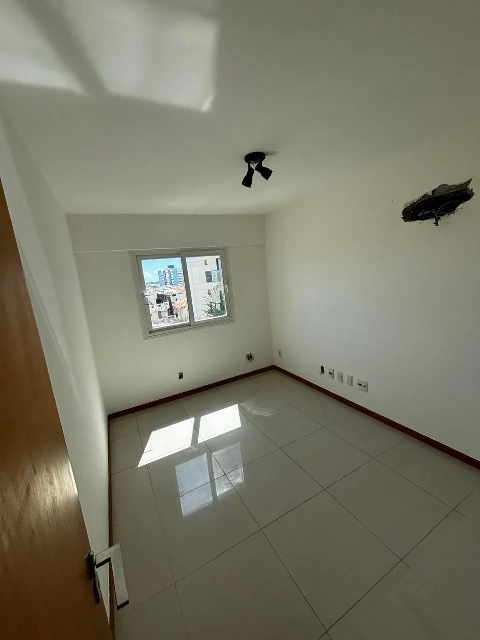APARTAMENTO NASCENTE 105m² 3 QUARTOS 1 SUÍTE 2 VARANDAS 2 GARAGENS VENDE PIATÃ - Foto 12