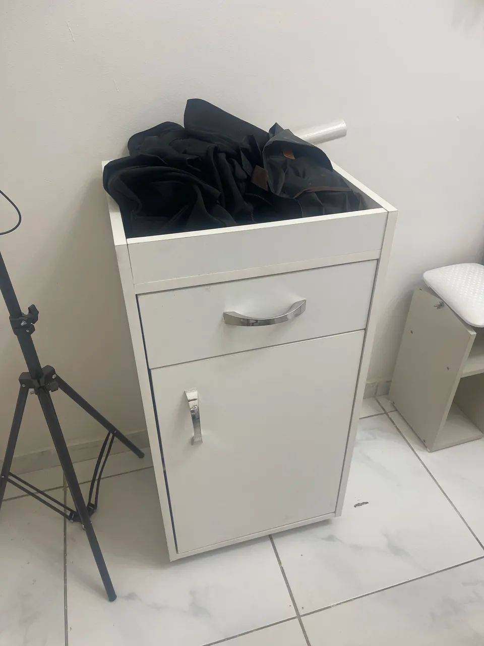 Vendo carrinho auxiliar 1 mês de uso 