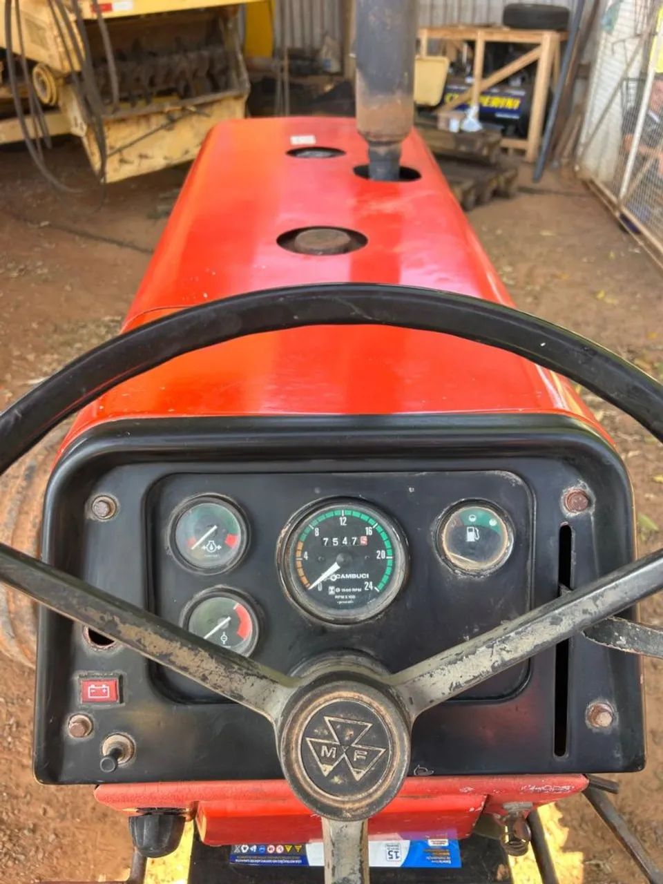 Vendo trator MF 275 - Foto 4
